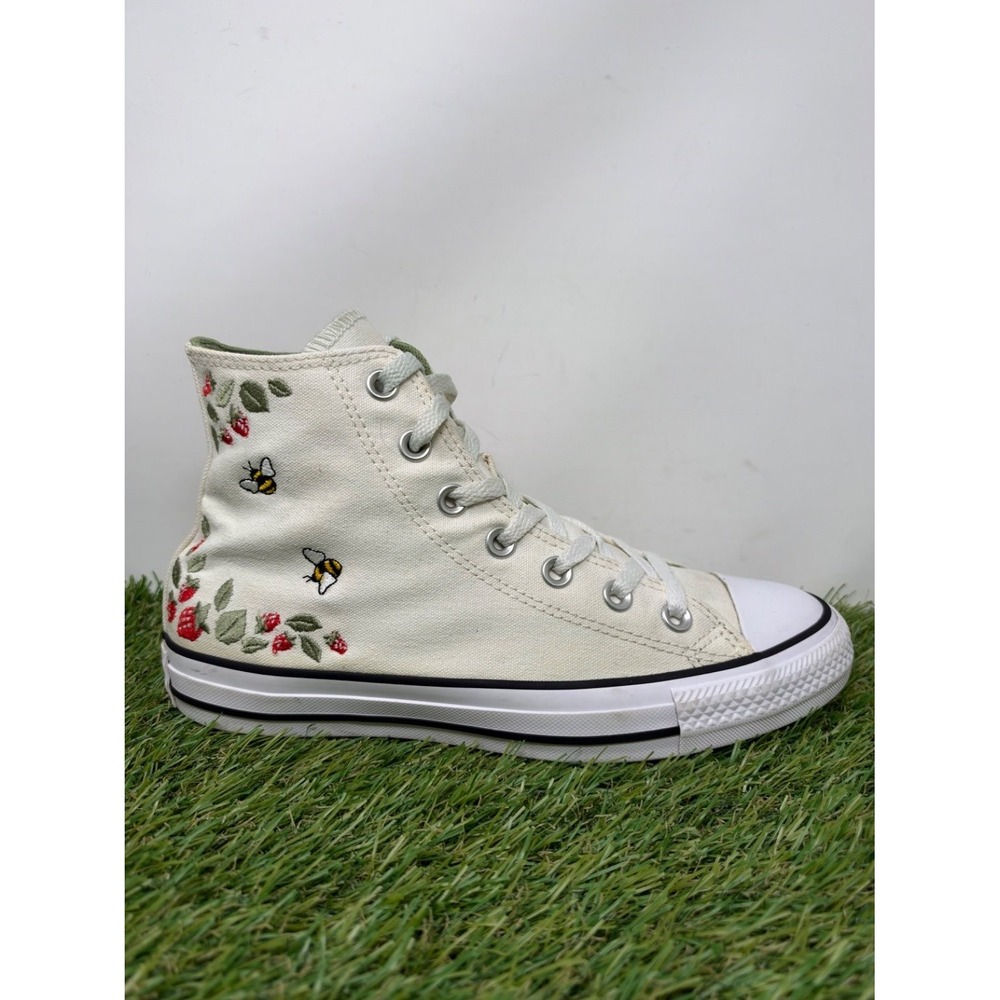 Converse Chuck Taylor All Star sneakers Women 8 White Berries and Bees High Top